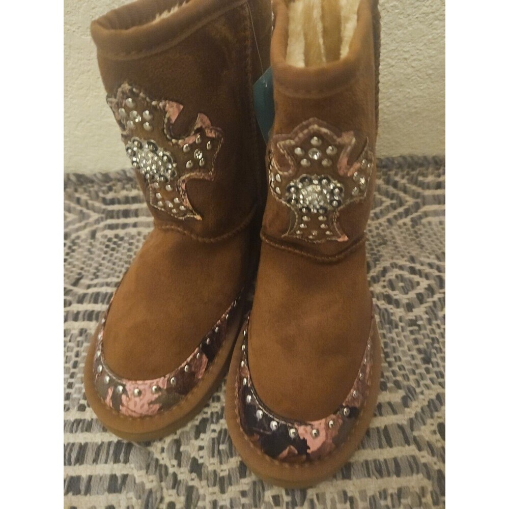 Kids Size 3 Suede Fur Lined Moc Boots Cross Montana West New